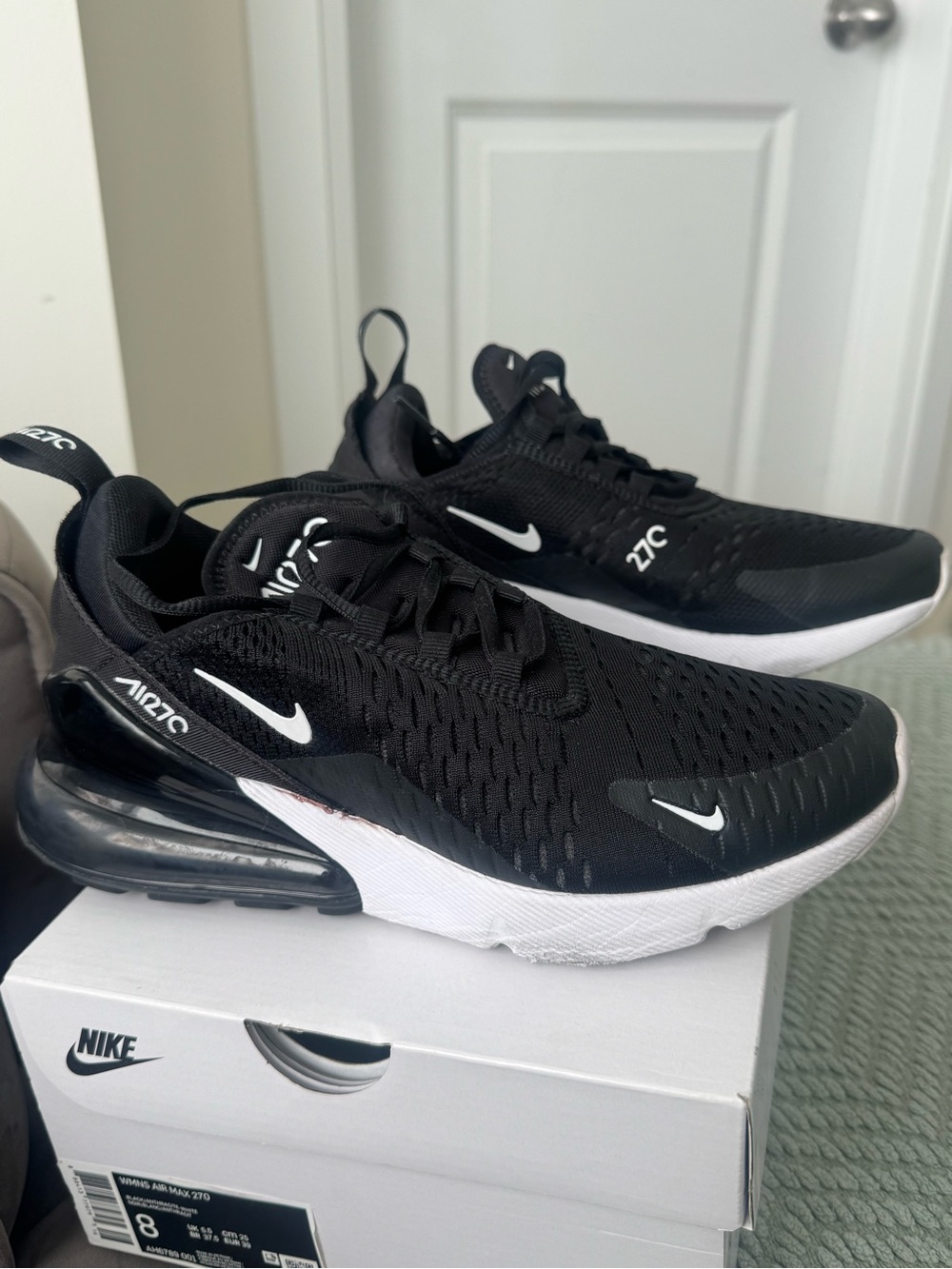 Nike Black/White Air Max 270 Athletic Sneakers